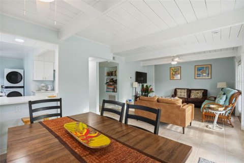 House in Bradenton Beach, Florida 5 bedrooms, 176.79 sq.m. № 2142970 - photo 8