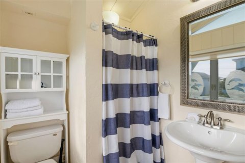 House in Bradenton Beach, Florida 5 bedrooms, 176.79 sq.m. № 2142970 - photo 27