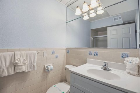 House in Bradenton Beach, Florida 5 bedrooms, 176.79 sq.m. № 2142970 - photo 22