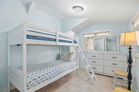 House in Bradenton Beach, Florida 5 bedrooms, 176.79 sq.m. № 2142970 - photo 26