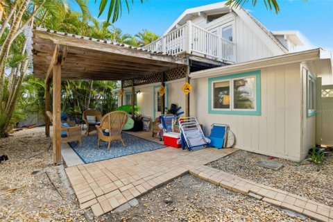 House in Bradenton Beach, Florida 5 bedrooms, 176.79 sq.m. № 2142970 - photo 30