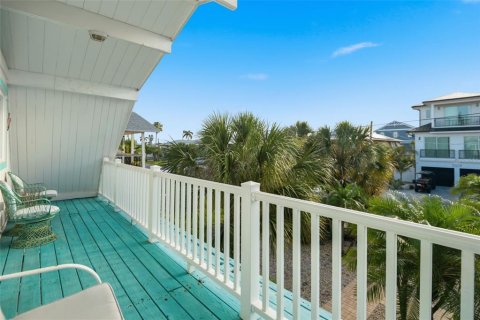 House in Bradenton Beach, Florida 5 bedrooms, 176.79 sq.m. № 2142970 - photo 17