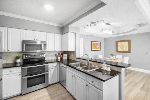 Condo in Delray Beach, Florida, 2 bedrooms № 2147081 - photo 4