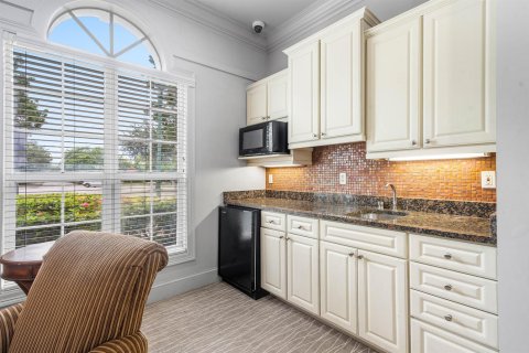 Condo in Delray Beach, Florida, 2 bedrooms № 2147081 - photo 25