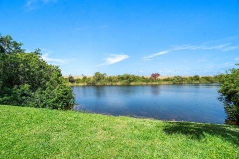Condo in Delray Beach, Florida, 2 bedrooms № 2147081 - photo 8