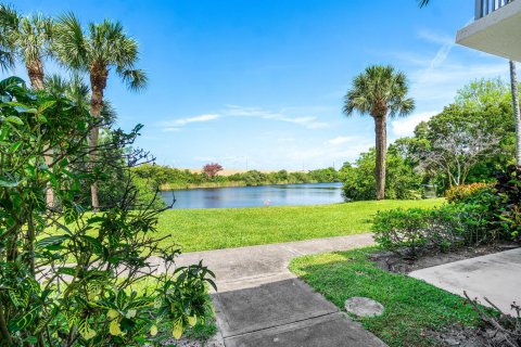 Condo in Delray Beach, Florida, 2 bedrooms № 2147081 - photo 13