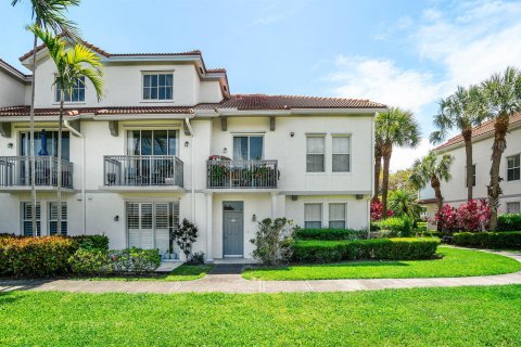 Condo in Delray Beach, Florida, 2 bedrooms № 2147081 - photo 2