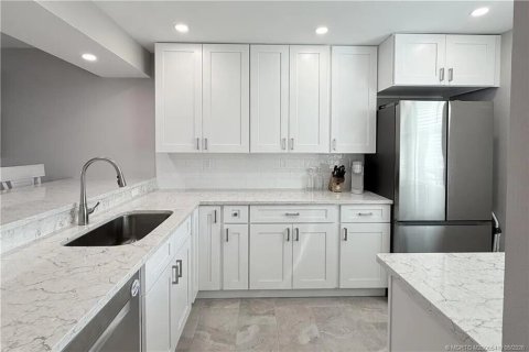 Copropriété à vendre à Stuart, Floride: 2 chambres, 99.59 m2 № 2077767 - photo 18