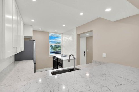 Copropriété à vendre à Stuart, Floride: 2 chambres, 99.59 m2 № 2077767 - photo 17