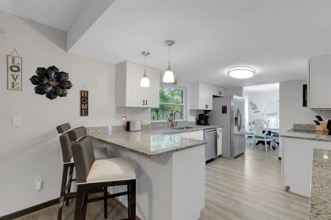 Villa ou maison à vendre à Seminole, Floride: 3 chambres, 169.64 m2 № 2355888 - photo 6