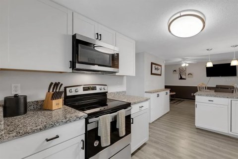 Villa ou maison à vendre à Seminole, Floride: 3 chambres, 169.64 m2 № 2355888 - photo 8