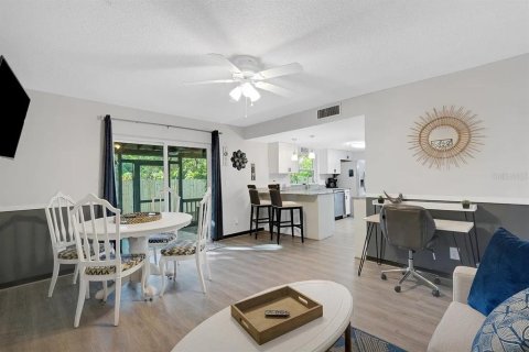 Villa ou maison à vendre à Seminole, Floride: 3 chambres, 169.64 m2 № 2355888 - photo 10