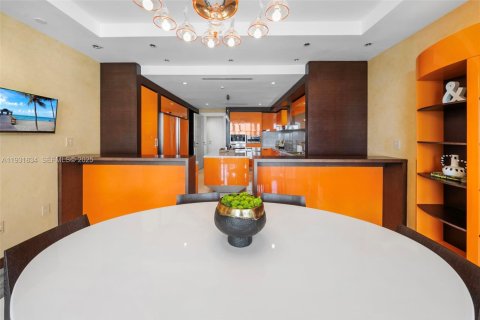 Снять в аренду кондоминиум в Майами-Бич, Флорида 5 спален, 458.19м2, № 2079960 - фото 22