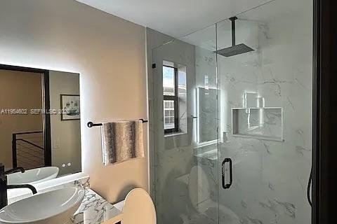 Снять в аренду таунхаус в Майами, Флорида 2 спальни, 142.14м2, № 2008392 - фото 8