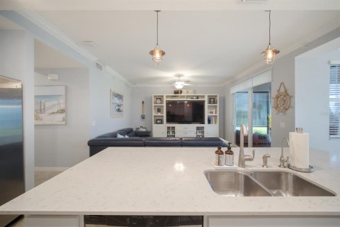 Condo in Bradenton, Florida, 2 bedrooms  № 1679559 - photo 15