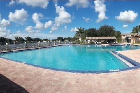 Copropriété à louer à Hollywood, Floride: 2 chambres, 90.12 m2 № 2173202 - photo 23