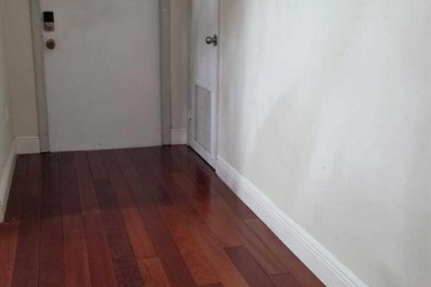 Copropriété à louer à Hollywood, Floride: 2 chambres, 90.12 m2 № 2173202 - photo 3