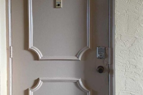 Copropriété à louer à Hollywood, Floride: 2 chambres, 90.12 m2 № 2173202 - photo 2