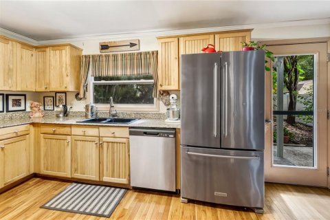 House in Largo, Florida 2 bedrooms, 114.46 sq.m. № 1915639 - photo 22
