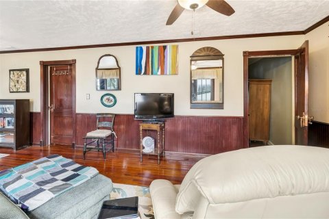 House in Largo, Florida 2 bedrooms, 114.46 sq.m. № 1915639 - photo 14
