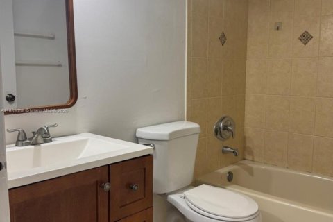 Copropriété à louer à Miami, Floride: 2 chambres, 83.43 m2 № 1941259 - photo 13