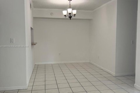 Copropriété à louer à Miami, Floride: 2 chambres, 83.43 m2 № 1941259 - photo 10