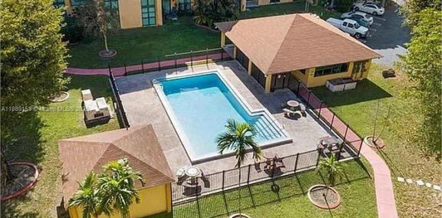 Condo à Miami, Floride, 2 chambres  № 1941259