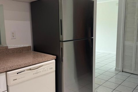 Copropriété à louer à Miami, Floride: 2 chambres, 83.43 m2 № 1941259 - photo 8