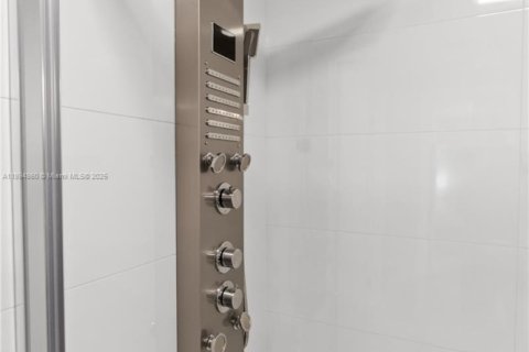 Villa ou maison à louer à Plantation, Floride: 2 chambres, 103.49 m2 № 1947443 - photo 21