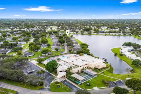 Villa ou maison à louer à Plantation, Floride: 2 chambres, 103.49 m2 № 1947443 - photo 30