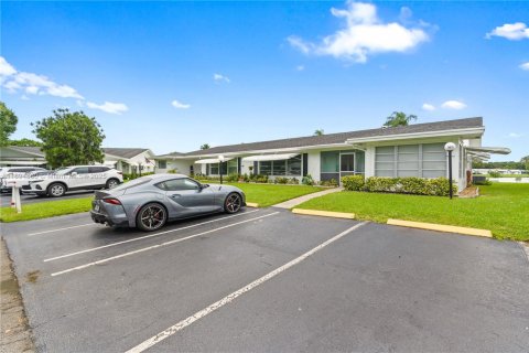 Villa ou maison à louer à Plantation, Floride: 2 chambres, 103.49 m2 № 1947443 - photo 28