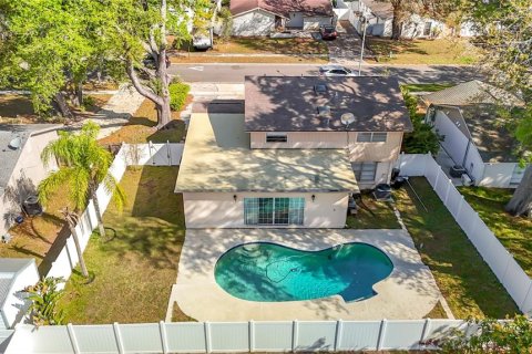 Casa en venta en Tampa, Florida, 4 dormitorios, 208.19 m2 № 2102047 - foto 16