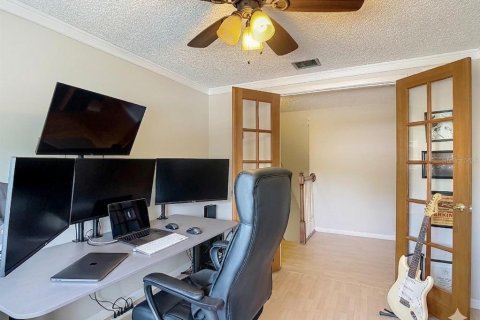 Casa en venta en Tampa, Florida, 4 dormitorios, 208.19 m2 № 2102047 - foto 8