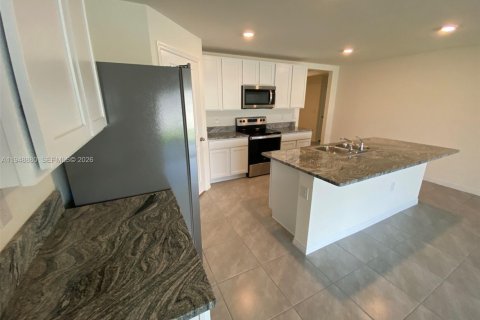 Villa ou maison à vendre à Ocala, Floride: 4 chambres, 169.73 m2 № 2005071 - photo 11