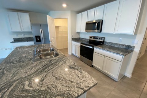 Villa ou maison à vendre à Ocala, Floride: 4 chambres, 169.73 m2 № 2005071 - photo 12