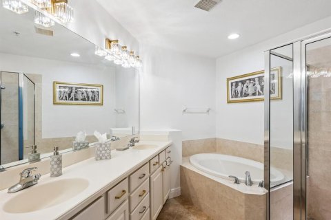 Condo in Lakewood Ranch, Florida, 2 bedrooms  № 1903567 - photo 19