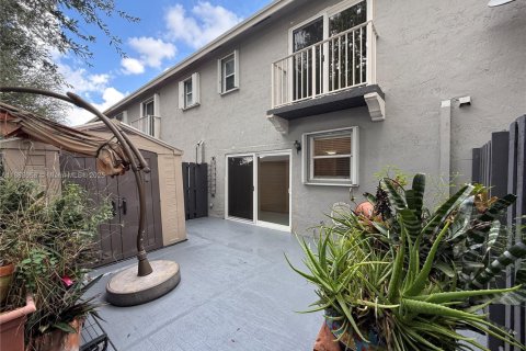 Copropriété à louer à Doral, Floride: 3 chambres, 128.21 m2 № 1938654 - photo 7
