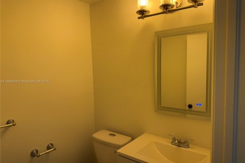 Copropriété à louer à Doral, Floride: 3 chambres, 128.21 m2 № 1938654 - photo 5