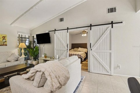 Villa ou maison à vendre à North Port, Floride: 2 chambres, 93.83 m2 № 2101117 - photo 5