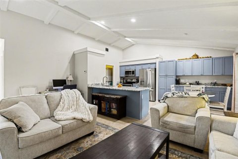 Villa ou maison à vendre à North Port, Floride: 2 chambres, 93.83 m2 № 2101117 - photo 8