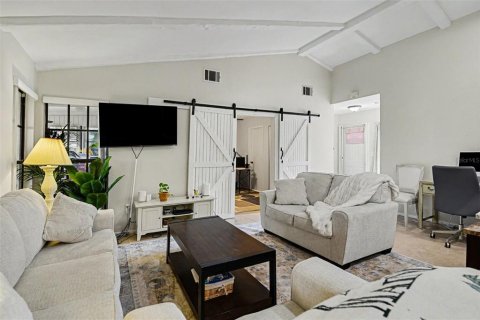 Villa ou maison à vendre à North Port, Floride: 2 chambres, 93.83 m2 № 2101117 - photo 6