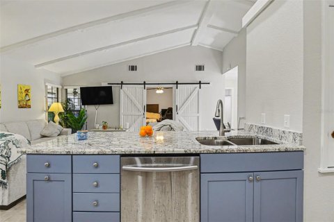Villa ou maison à vendre à North Port, Floride: 2 chambres, 93.83 m2 № 2101117 - photo 9