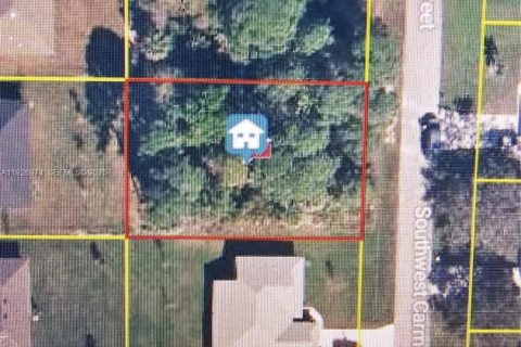 Купить земельный участок в Порт-Сент-Луси, Флорида № 1985940 - фото 1