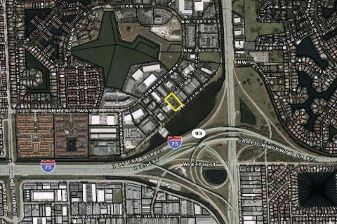 Commercial property in Miami Lakes, Florida № 2082065 - photo 2