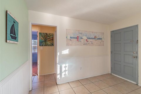 House in Gulfport, Florida 3 bedrooms, 103.31 sq.m. № 1894364 - photo 7