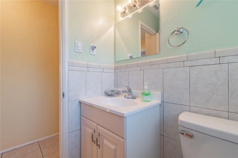 House in Gulfport, Florida 3 bedrooms, 103.31 sq.m. № 1894364 - photo 5