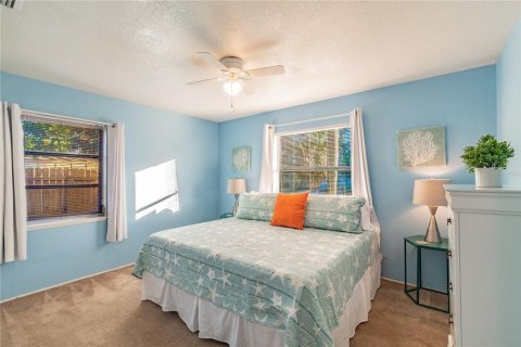 House in Gulfport, Florida 3 bedrooms, 103.31 sq.m. № 1894364 - photo 2