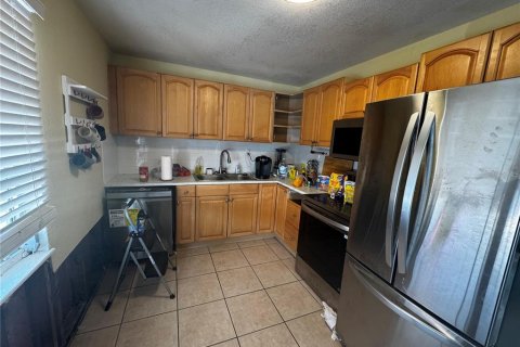 House in Gulfport, Florida 3 bedrooms, 103.31 sq.m. № 1894364 - photo 28