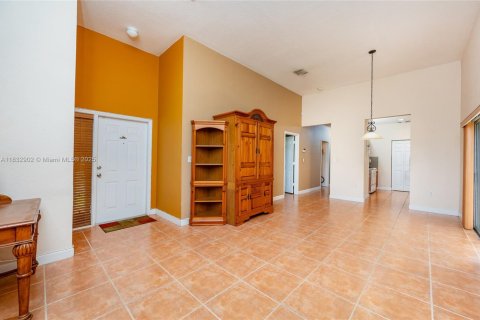 House in Homestead, Florida 3 bedrooms, 111.48 sq.m. № 1814605 - photo 13