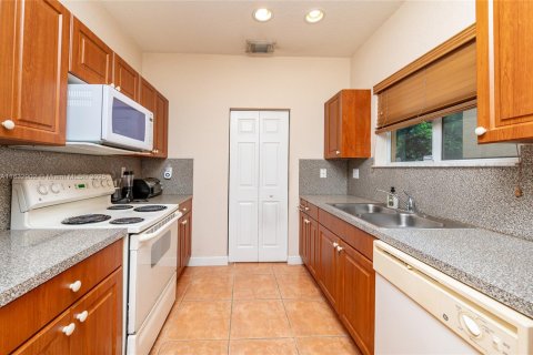 House in Homestead, Florida 3 bedrooms, 111.48 sq.m. № 1814605 - photo 19